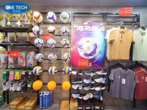 Display Shelves For Nearly 30 Dong Luc Sport Stores 12