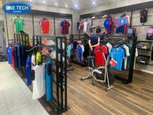 Display Shelves For Nearly 30 Dong Luc Sport Stores 4